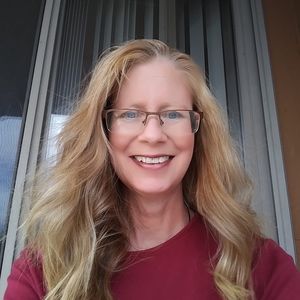 Meet your Posher, Lori